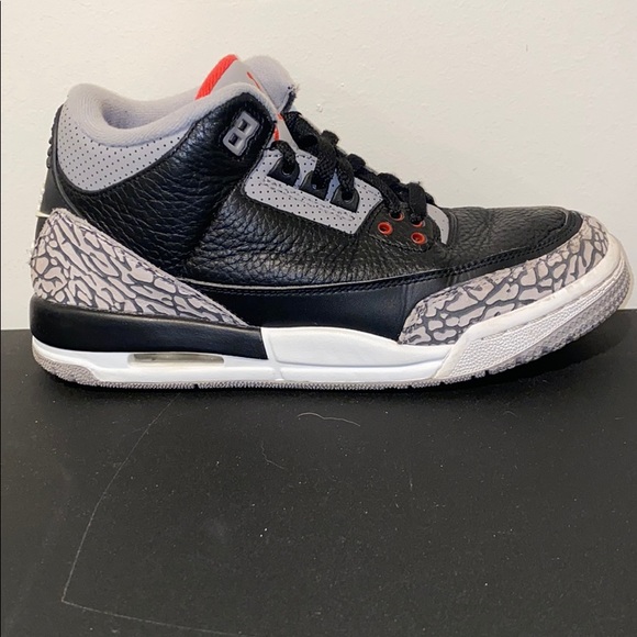 🔥Jordan retro 3 black cement size 6Y - Picture 2 of 7